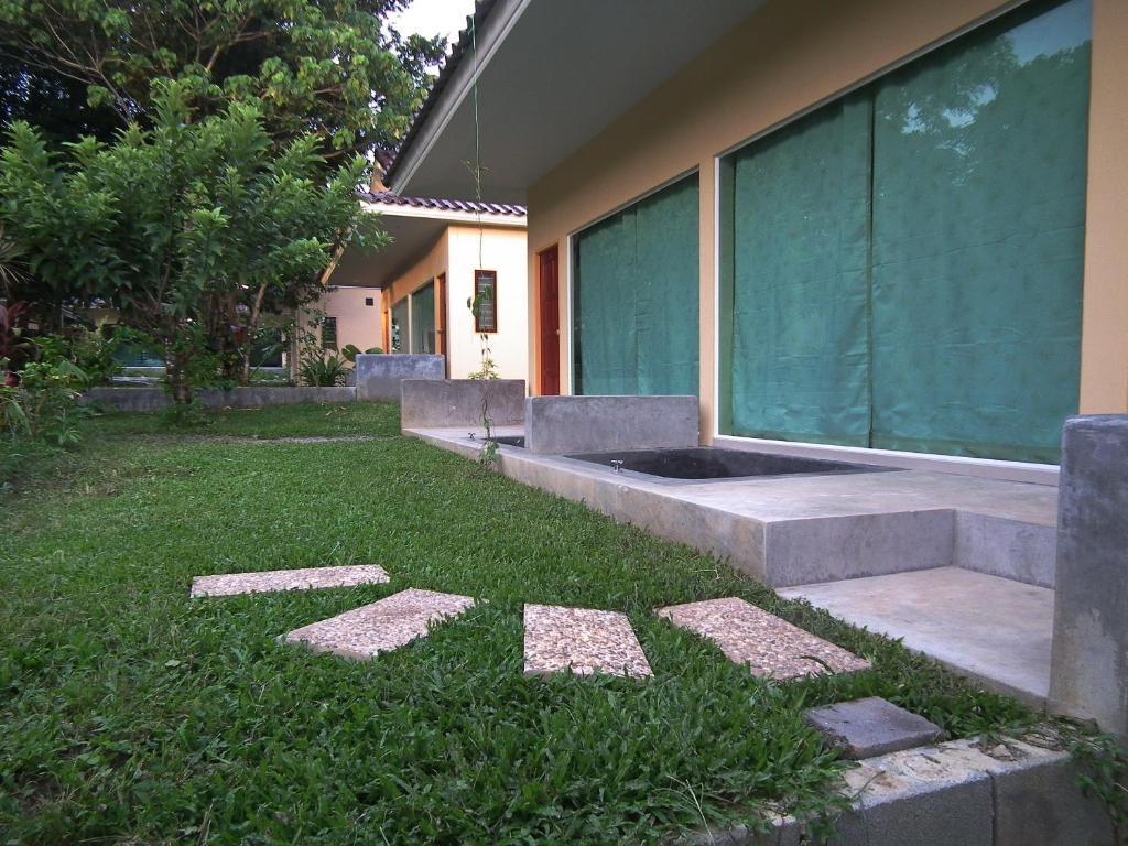 Villa De Mama Rawai Exterior foto