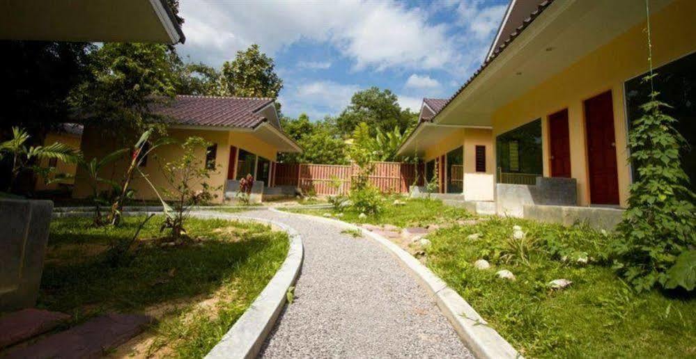 Villa De Mama Rawai Exterior foto